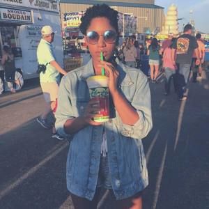 Meet your Posher, Ariana